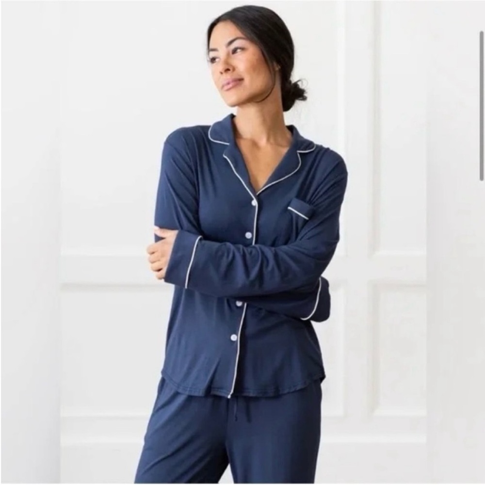 Cozy Earth Pajama Top & Pants Matching Two Piece Set in Navy XS - Picture 2 of 10